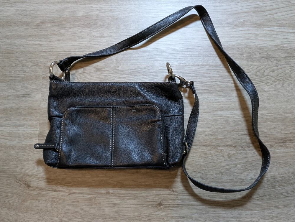 Tignanello Black Pebbled Leather Convertible Shoulder Crossbody Bag Organizer